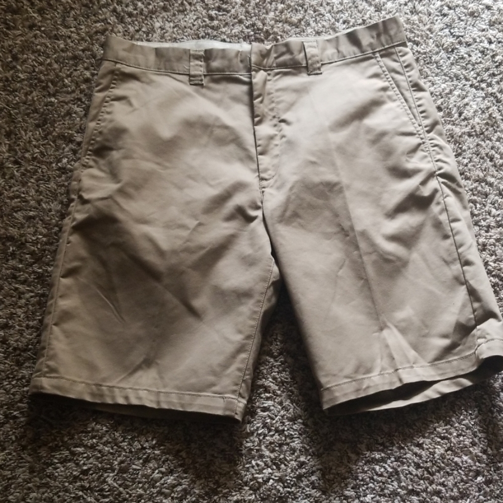 H,m khaki shorts